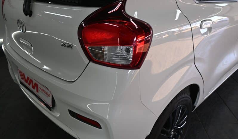 TOYOTA VITZ 1.0 XR full