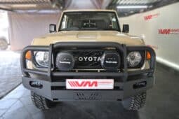TOYOTA LAND CRUISER 79 2.8GD-6 A/T D/C full