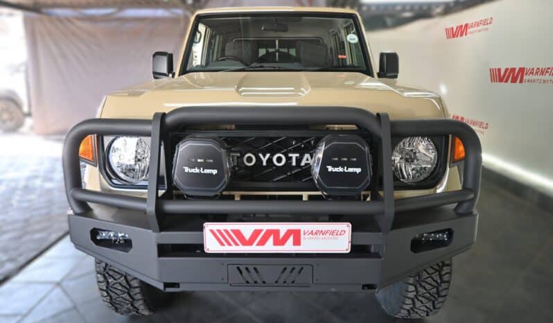 TOYOTA LAND CRUISER 79 2.8GD-6 A/T D/C full
