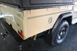 TOYOTA LAND CRUISER 79 2.8GD-6 A/T D/C full