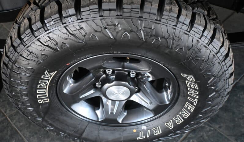 TOYOTA LAND CRUISER 79 2.8GD-6 A/T D/C full