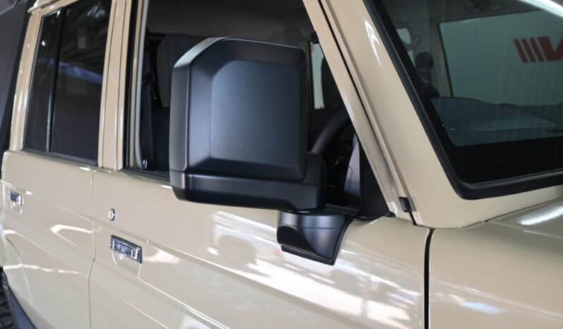 TOYOTA LAND CRUISER 79 2.8GD-6 A/T D/C full