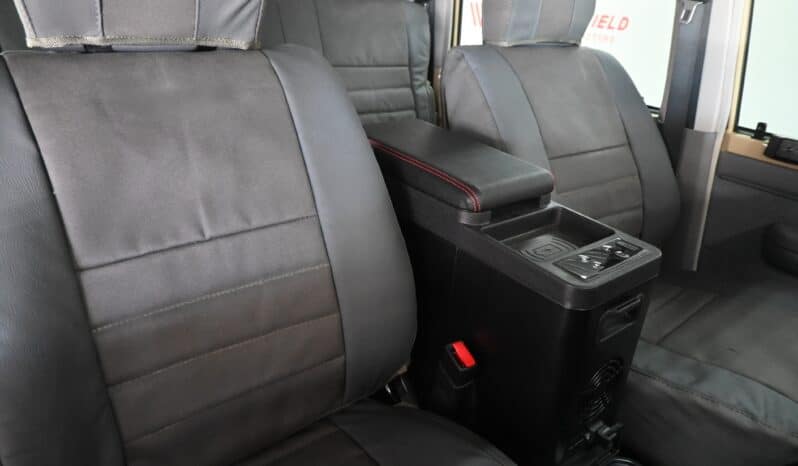 TOYOTA LAND CRUISER 79 2.8GD-6 A/T D/C full