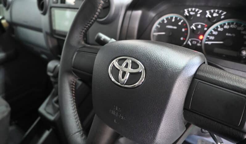 TOYOTA LAND CRUISER 79 2.8GD-6 A/T D/C full