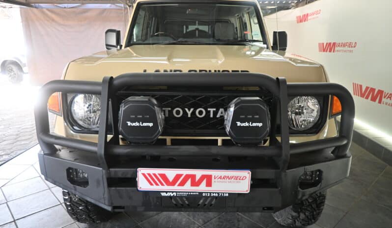TOYOTA LAND CRUISER 79 2.8GD-6 A/T D/C full