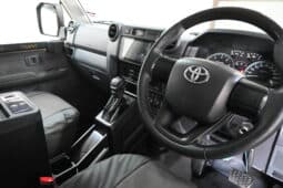 TOYOTA LAND CRUISER 79 2.8GD-6 A/T D/C full