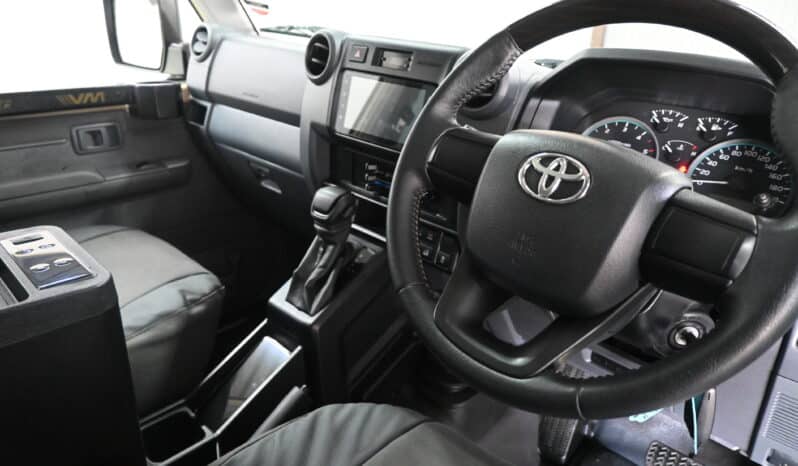 TOYOTA LAND CRUISER 79 2.8GD-6 A/T D/C full