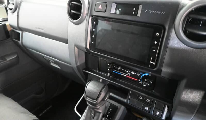 TOYOTA LAND CRUISER 79 2.8GD-6 A/T D/C full