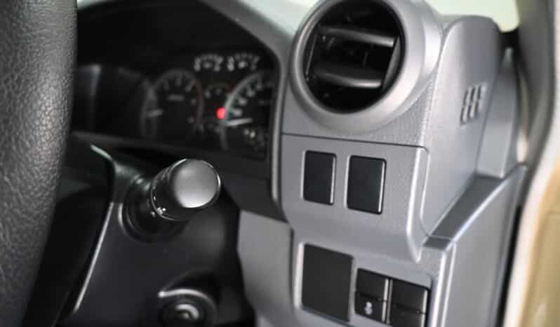 TOYOTA LAND CRUISER 79 2.8GD-6 A/T D/C full
