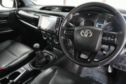 TOYOTA HILUX 2.8GD-6 RB LEGEND 4X4 E/C full