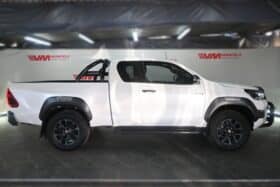 TOYOTA HILUX 2.8GD-6 RB LEGEND 4X4 A/T P/U E/C