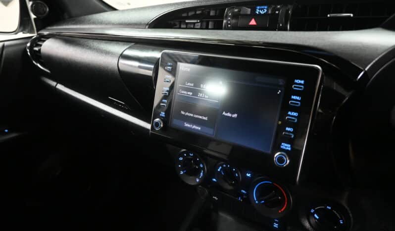 TOYOTA HILUX 2.8GD-6 RB LEGEND 4X4 A/T P/U E/C full