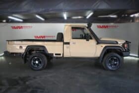 TOYOTA LAND CRUISER 79 4.5D P/U S/C V8