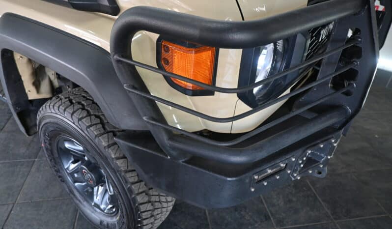 TOYOTA LAND CRUISER 79 4.5D P/U S/C V8 full