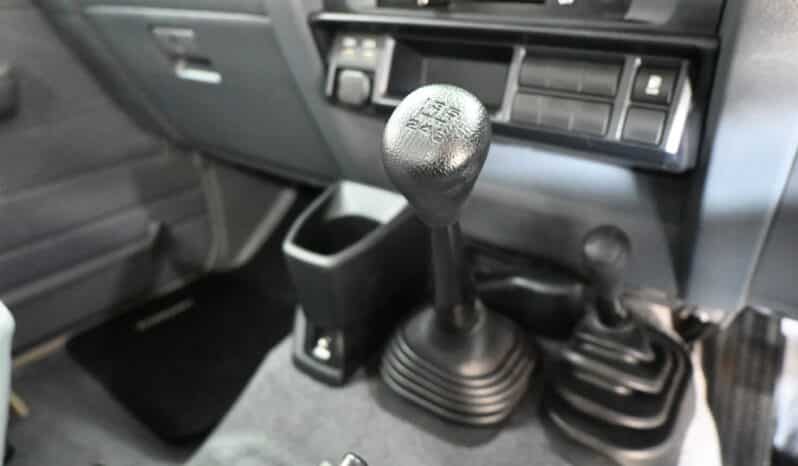 TOYOTA LAND CRUISER 79 4.5D P/U S/C V8 full