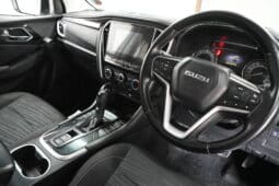 ISUZU MU-X 3.0D LS A/T full