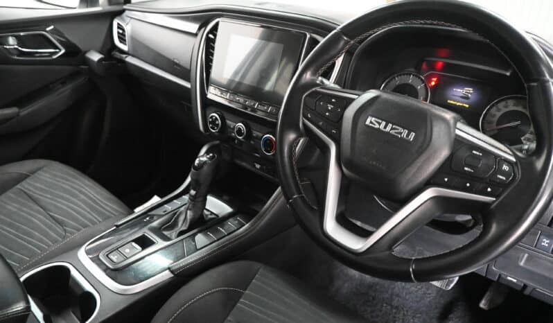 ISUZU MU-X 3.0D LS A/T full