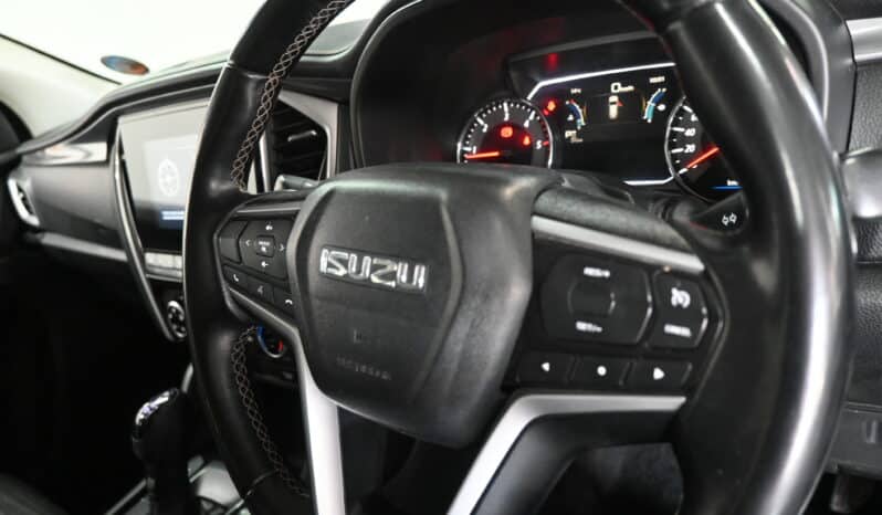 ISUZU MU-X 3.0D LS A/T full