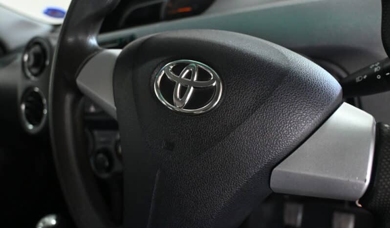 TOYOTA ETIOS 1.5 XS SPRINT full