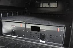 TOYOTA HILUX 2.8GD-6 D/C A/T LEGEND 4X4 full