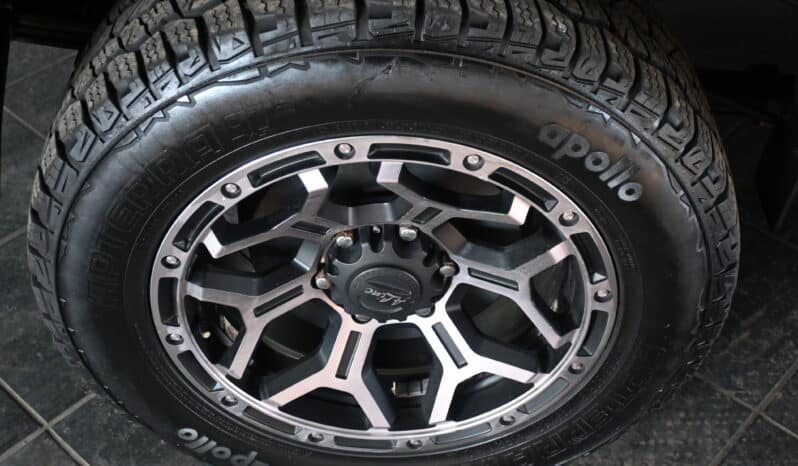 TOYOTA HILUX 2.8GD-6 D/C A/T LEGEND 4X4 full