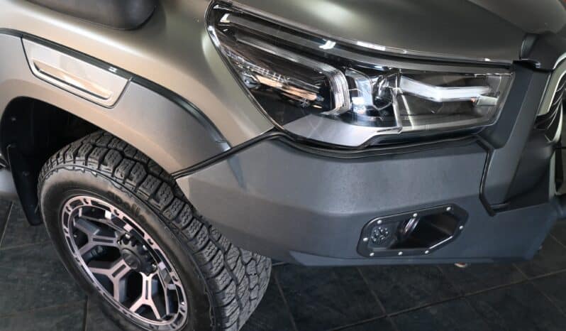 TOYOTA HILUX 2.8GD-6 D/C A/T LEGEND 4X4 full
