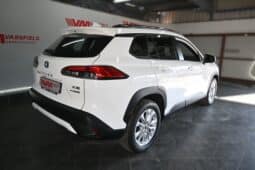 TOYOTA COROLLA CROSS 1.8 XS HYBRID full