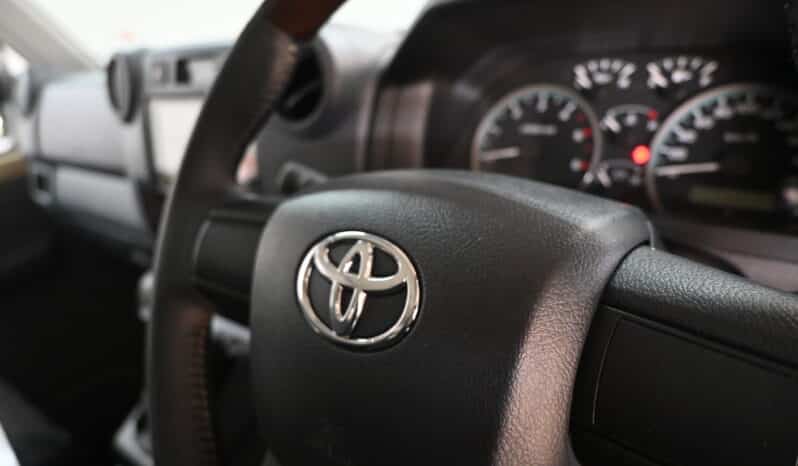TOYOTA LAND CRUISER 79 2.8GD-6 P/U D/C A/T full