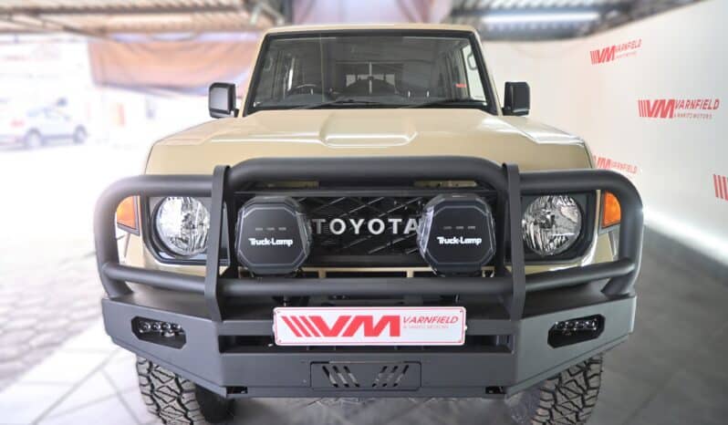 TOYOTA LAND CRUISER 79 2.8GD-6 P/U D/C A/T full