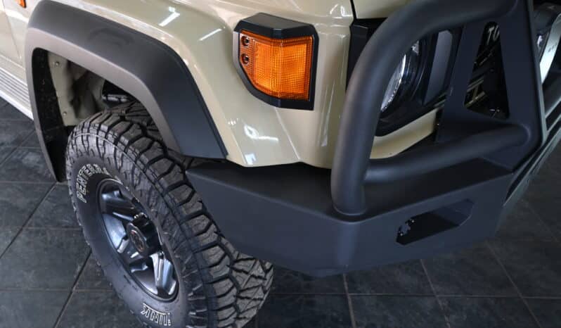TOYOTA LAND CRUISER 79 2.8GD-6 P/U D/C A/T full