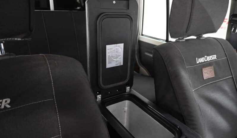 TOYOTA LAND CRUISER 79 4.0P P/U D/C full