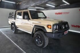 TOYOTA LAND CRUISER 79 2.8GD-6 A/T D/C
