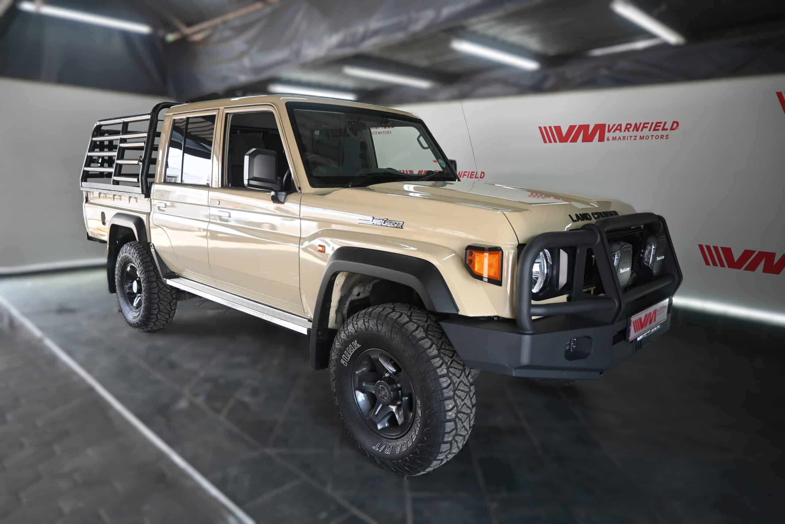 TOYOTA LAND CRUISER 79 2.8GD-6 A/T D/C