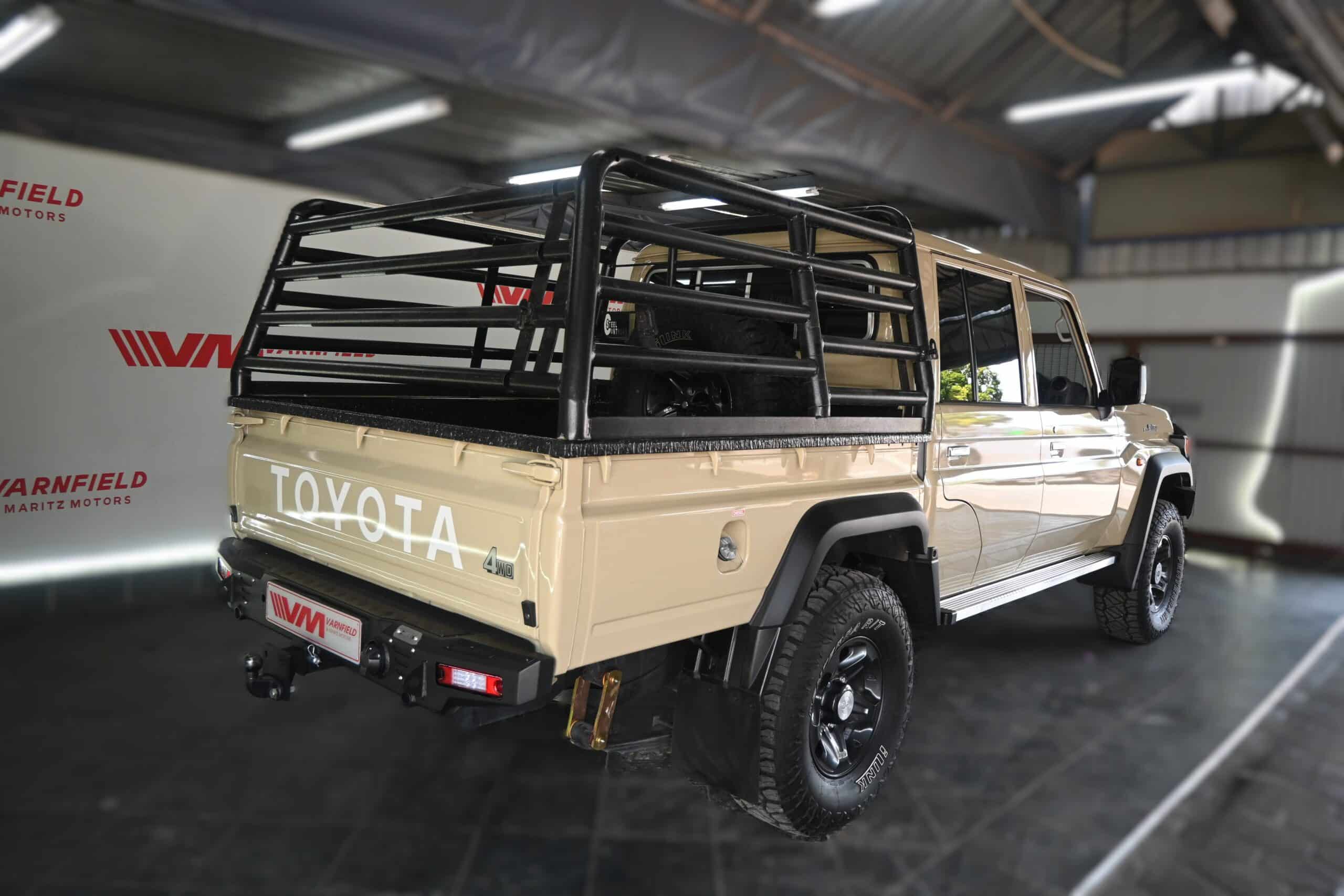 TOYOTA LAND CRUISER 79 2.8GD-6 A/T D/C