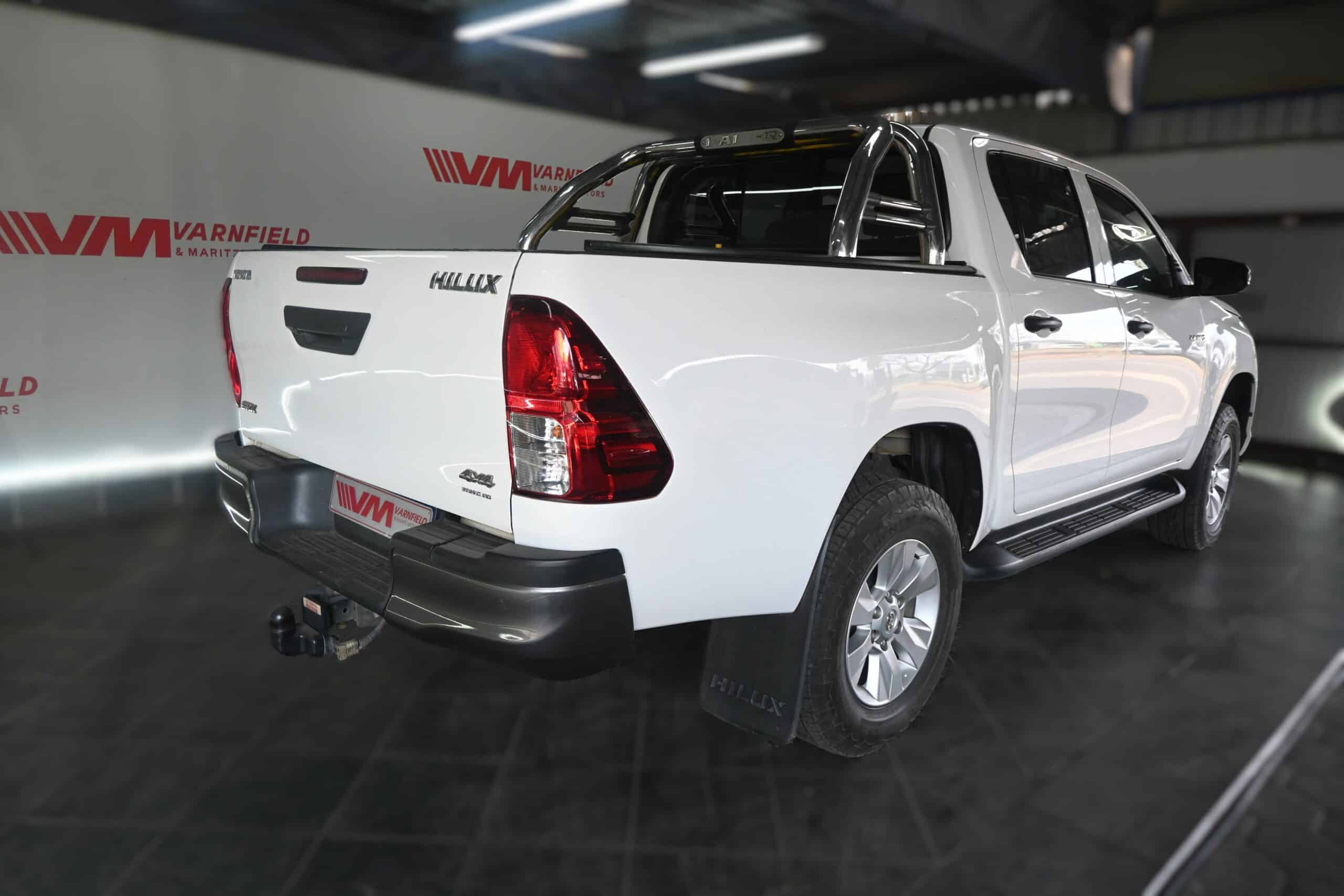 TOYOTA HILUX 2.4GD-6 4X4 SRX D/C