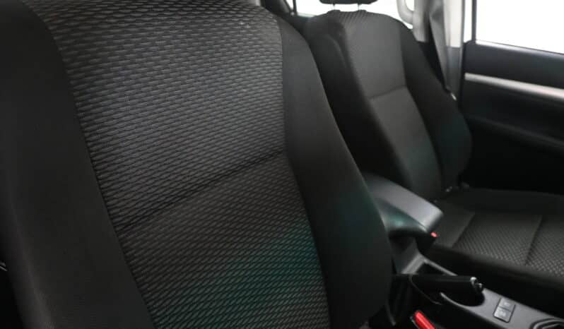 TOYOTA HILUX 2.4GD-6 4X4 SRX D/C full