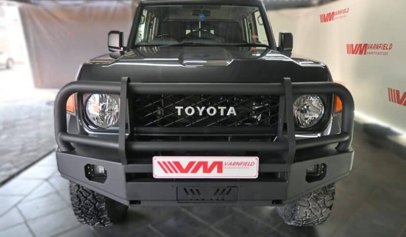 TOYOTA LAND CRUISER 79 2.8GD-6 D/C A/T full