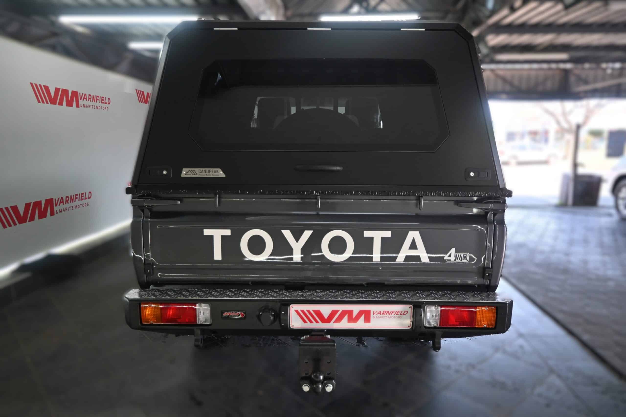 TOYOTA LAND CRUISER 79 2.8GD-6 D/C A/T