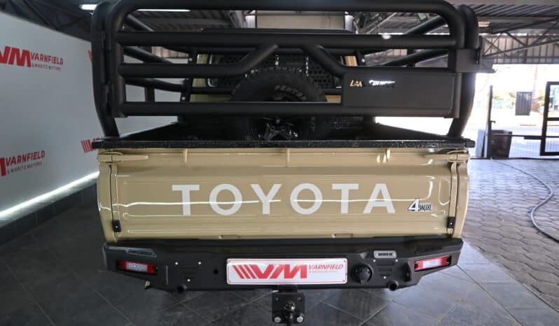 TOYOTA LAND CRUISER 79 2.8GD-6 P/U D/C A/T full
