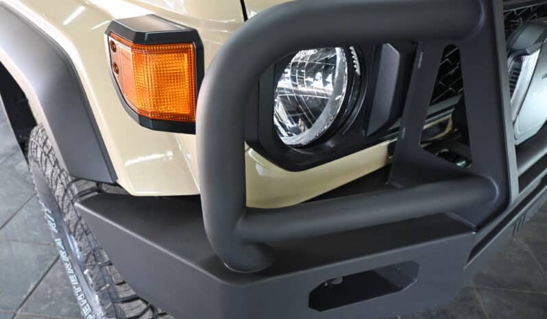 TOYOTA LAND CRUISER 79 2.8GD-6 P/U D/C A/T full