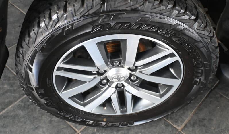 TOYOTA FORTUNER 2.8GD-6 4X4 A/T full