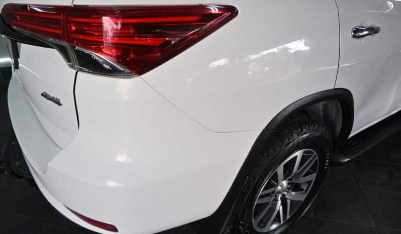 TOYOTA FORTUNER 2.8GD-6 4X4 A/T full