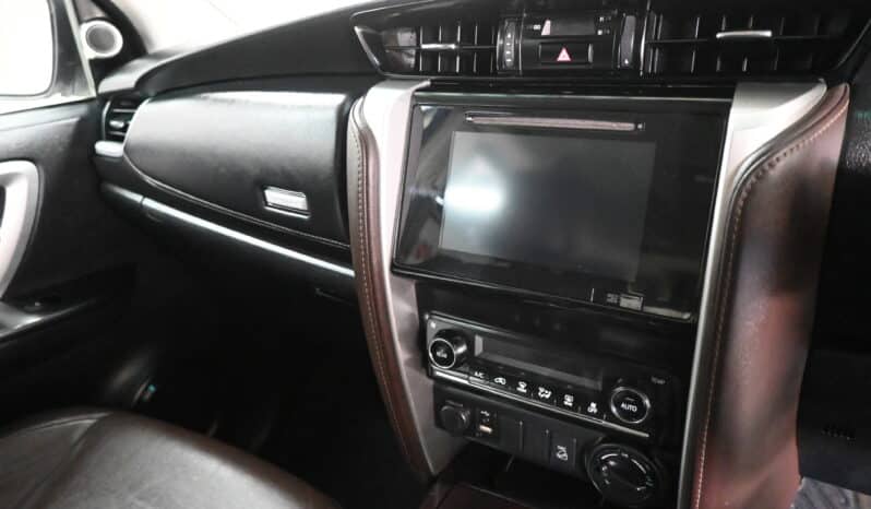 TOYOTA FORTUNER 2.8GD-6 4X4 A/T full
