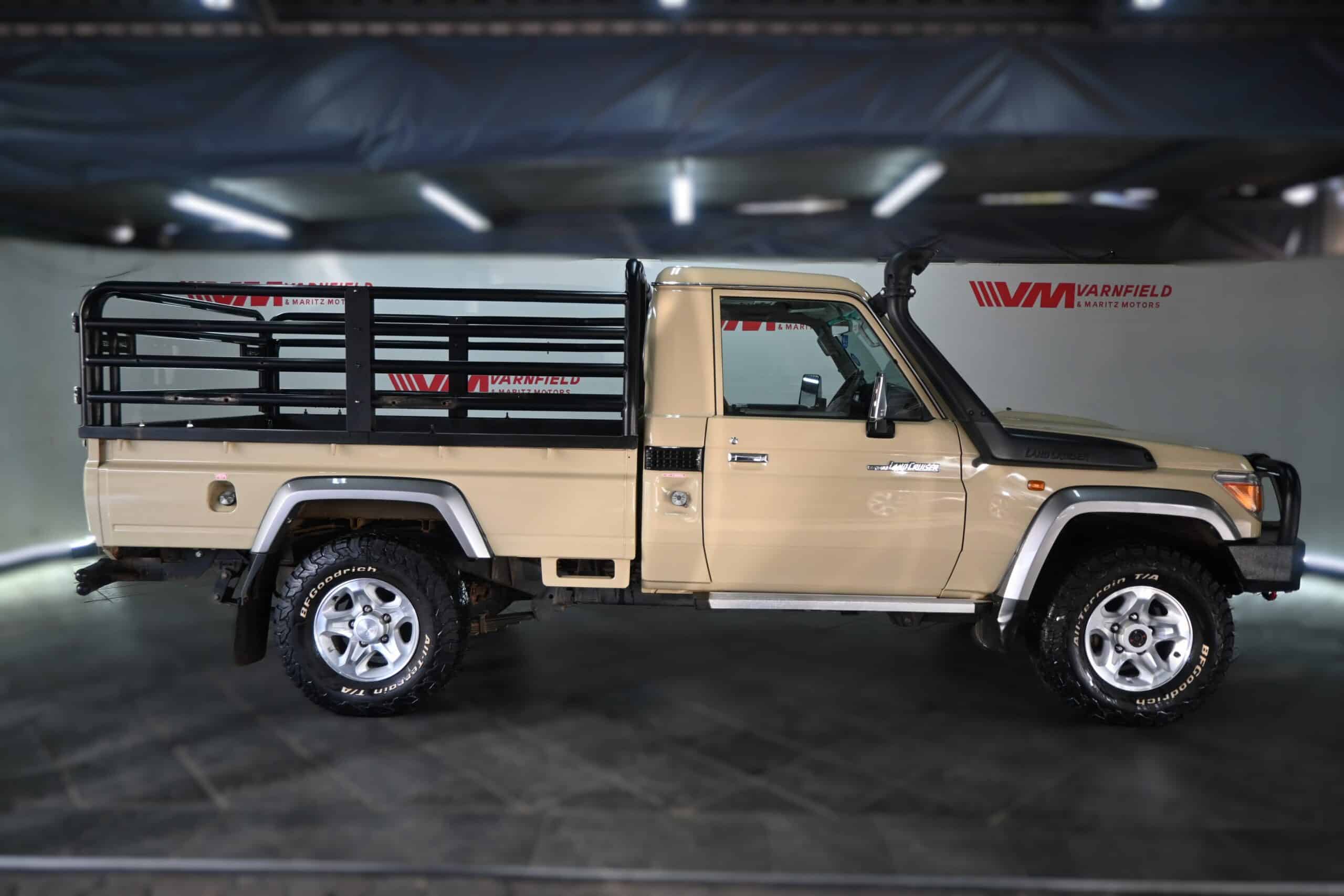 TOYOTA LAND CRUISER 79 4.0P P/U D/C