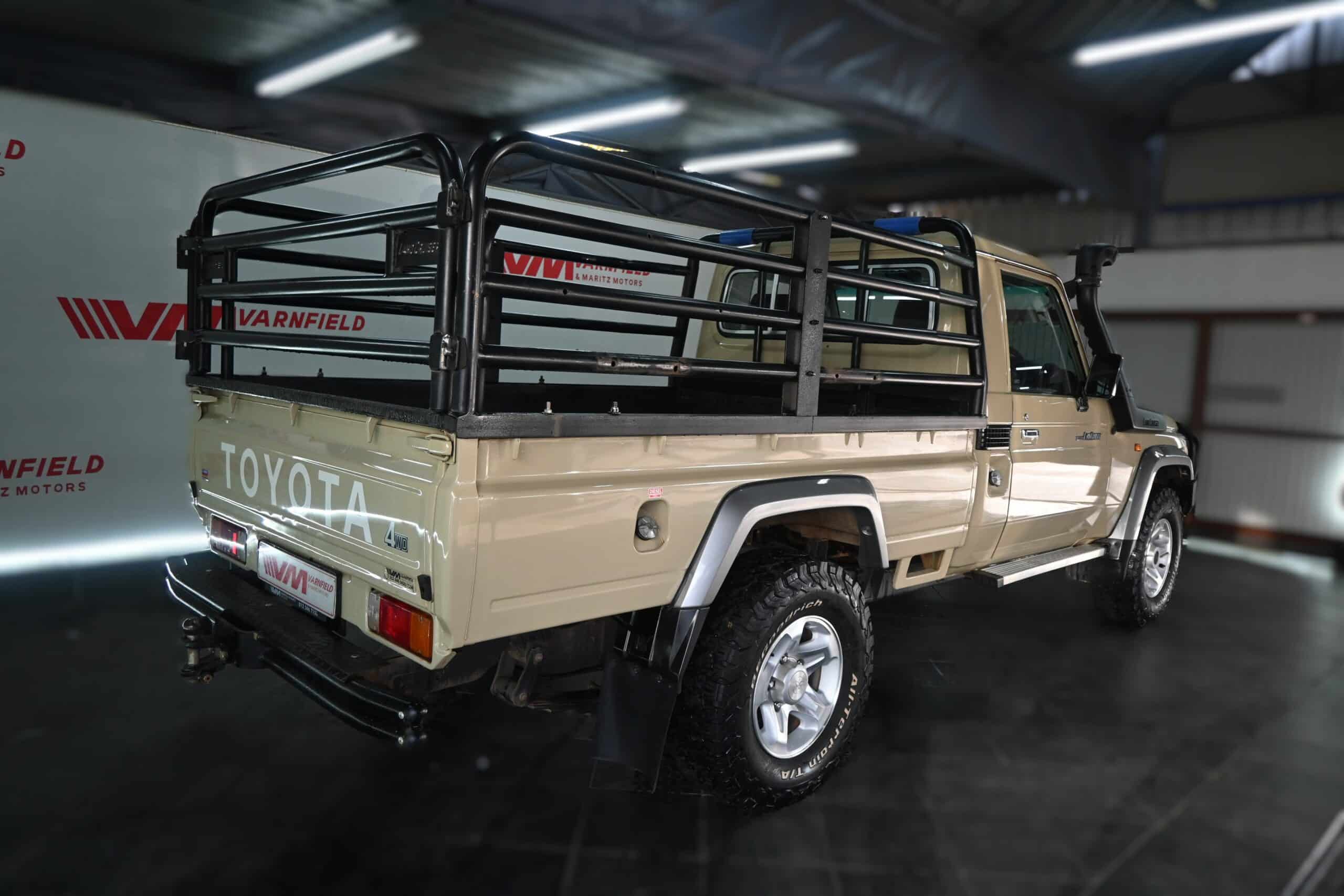 TOYOTA LAND CRUISER 79 4.0P P/U D/C