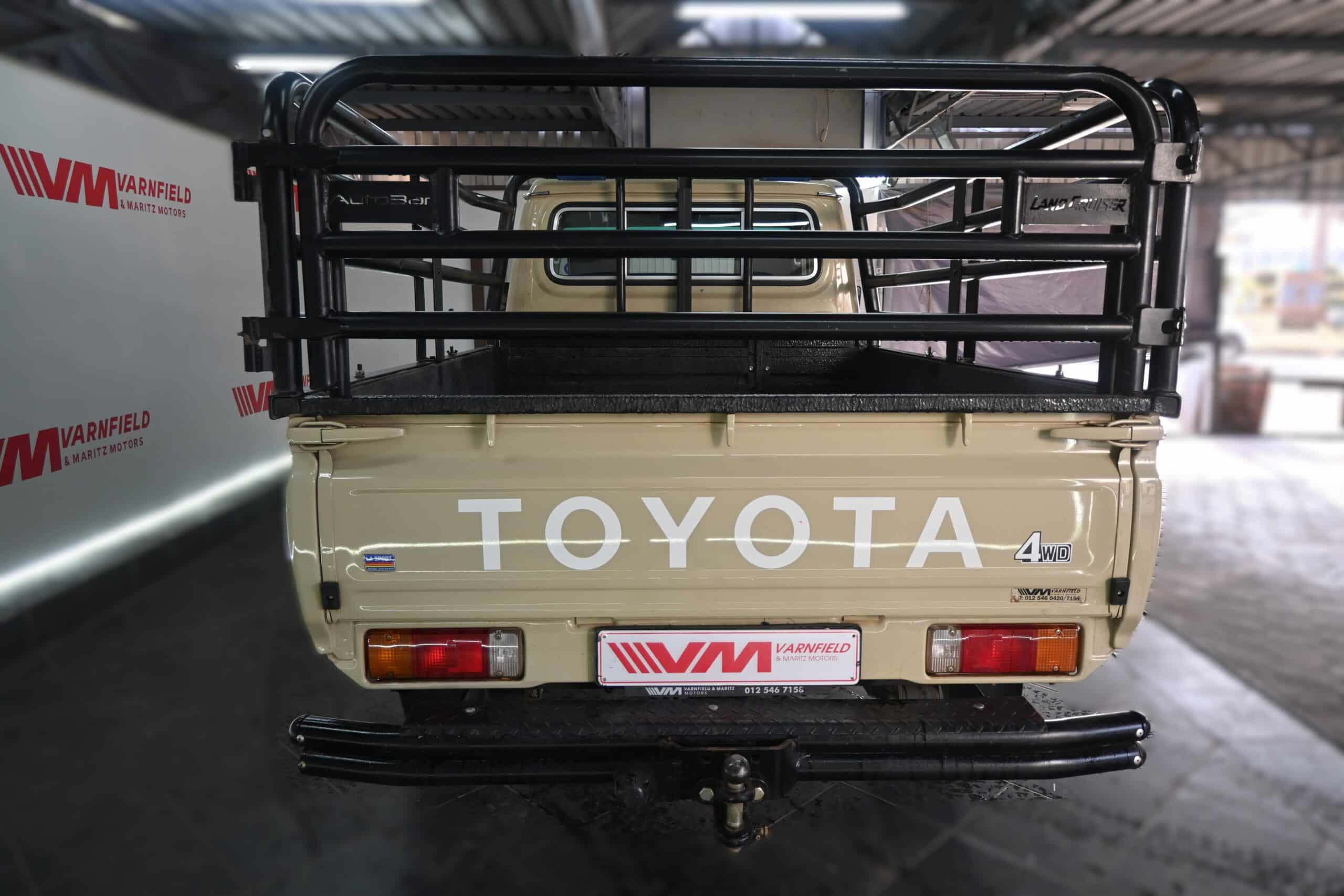 TOYOTA LAND CRUISER 79 4.0P P/U D/C