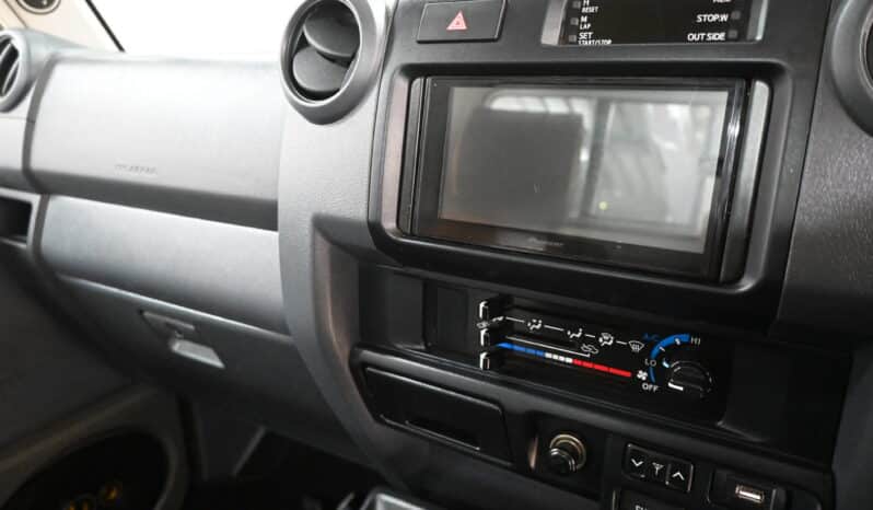 TOYOTA LAND CRUISER 79 4.5D V8 S/C full