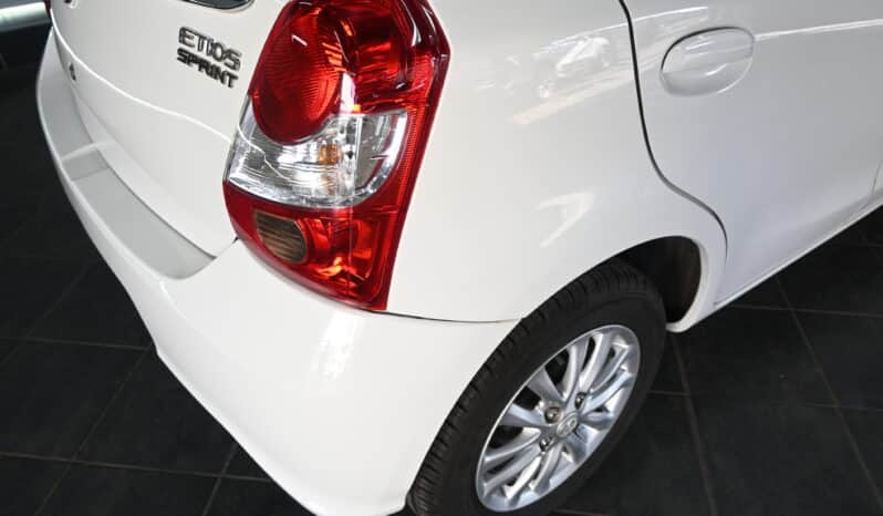 TOYOTA ETIOS 1.5 XS SPRINT full