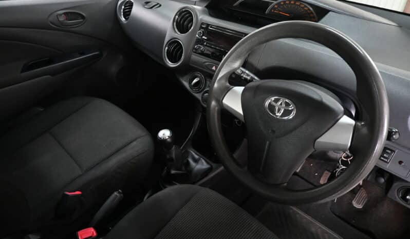 TOYOTA ETIOS 1.5 XS SPRINT full