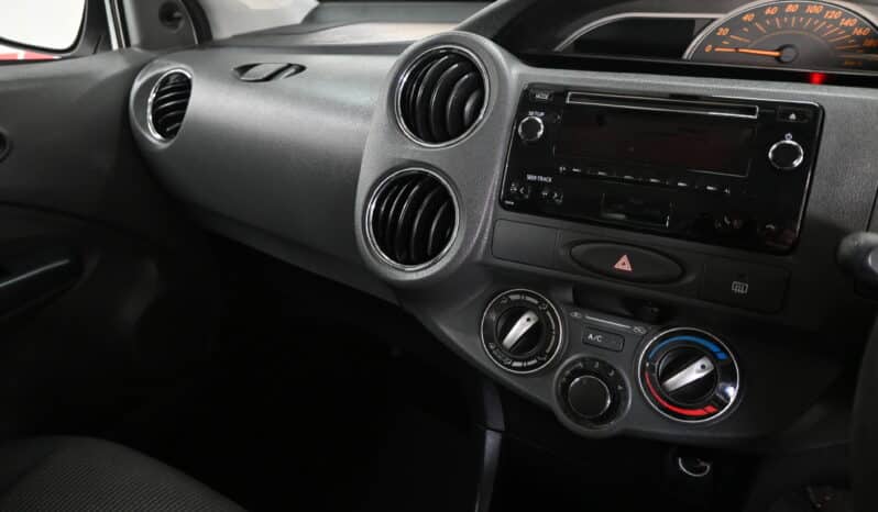 TOYOTA ETIOS 1.5 XS SPRINT full